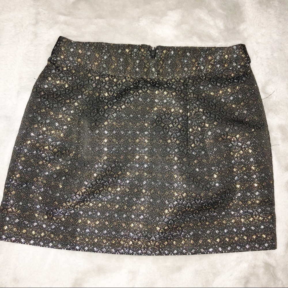 Old Navy Skirt Black with Metallic Design Chic